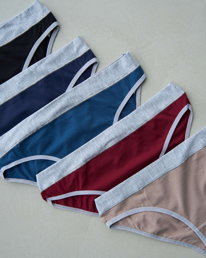 Жіночі трусики однотонні - широка резинка