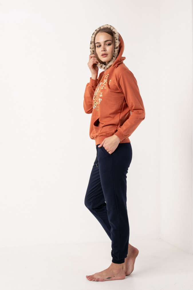 Жіночий костюм зі штанами, капюшон з хутром