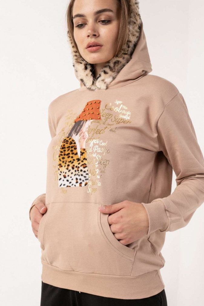 Жіночий костюм зі штанами, капюшон з хутром