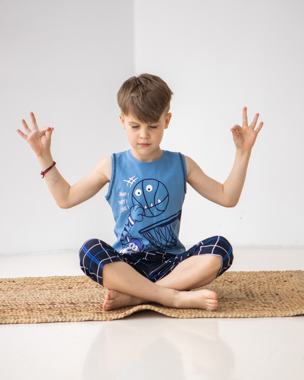 Комплект с шортами на мальчика - кот с мячом