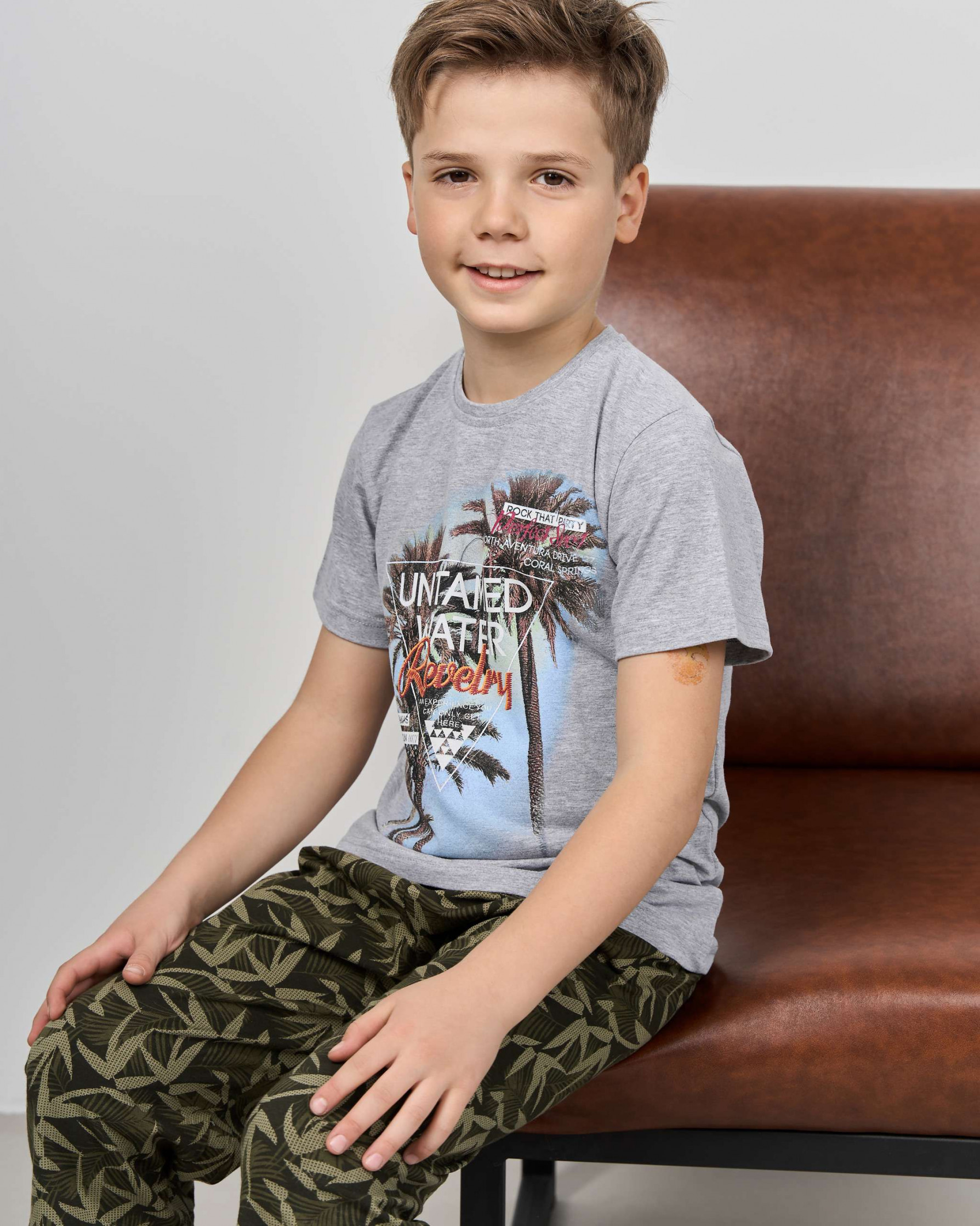 Комплект с капри подростковый - листья на шортах - Family look папа/сын