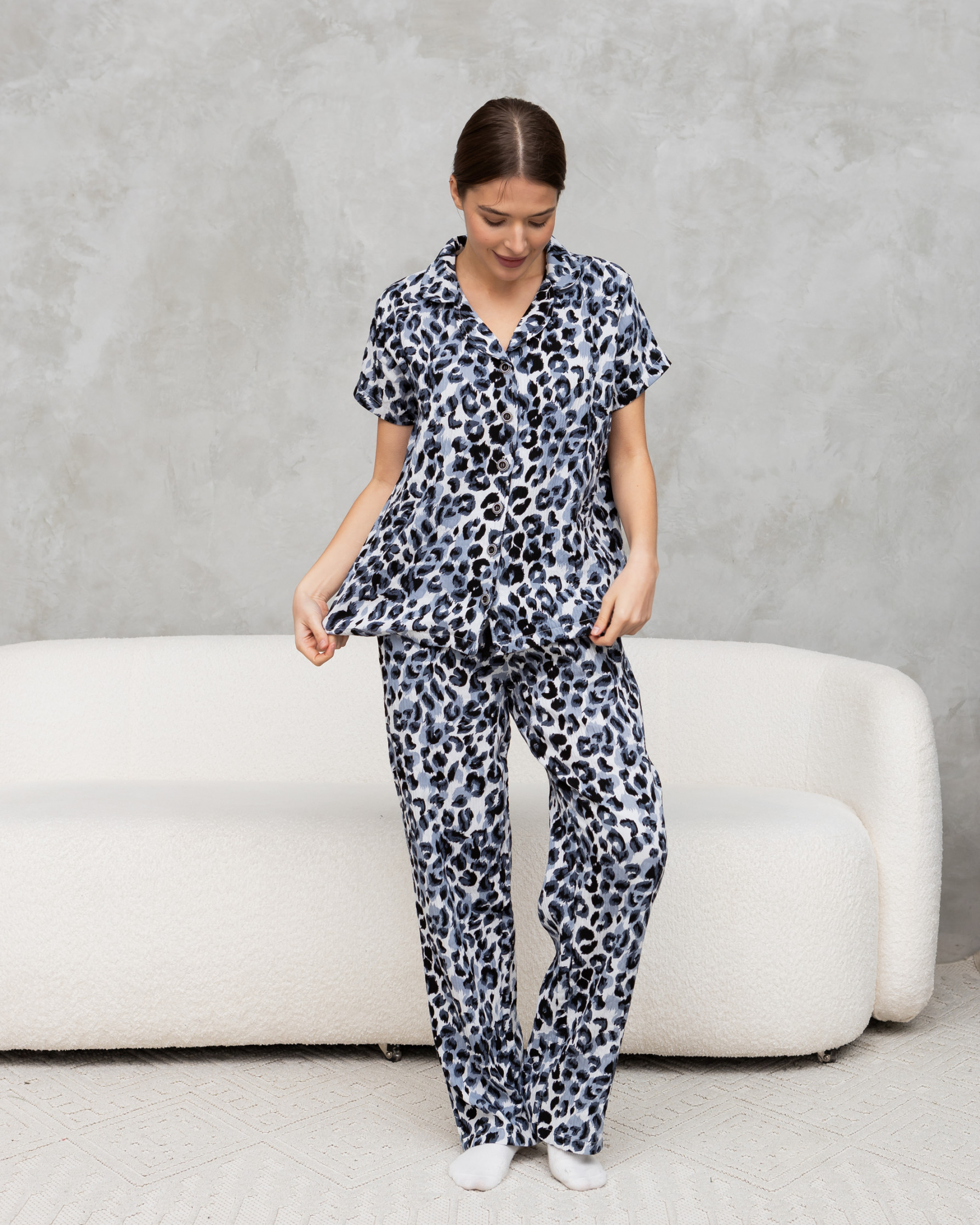 Жіноча піжама на ґудзиках зі штанами  - Синій лео - Муслін