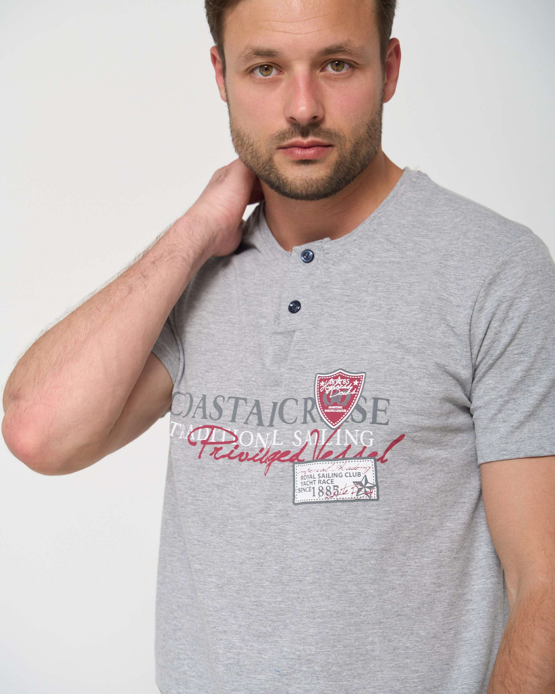 Чоловічий комплект з шортами - ґудзики біля горловини