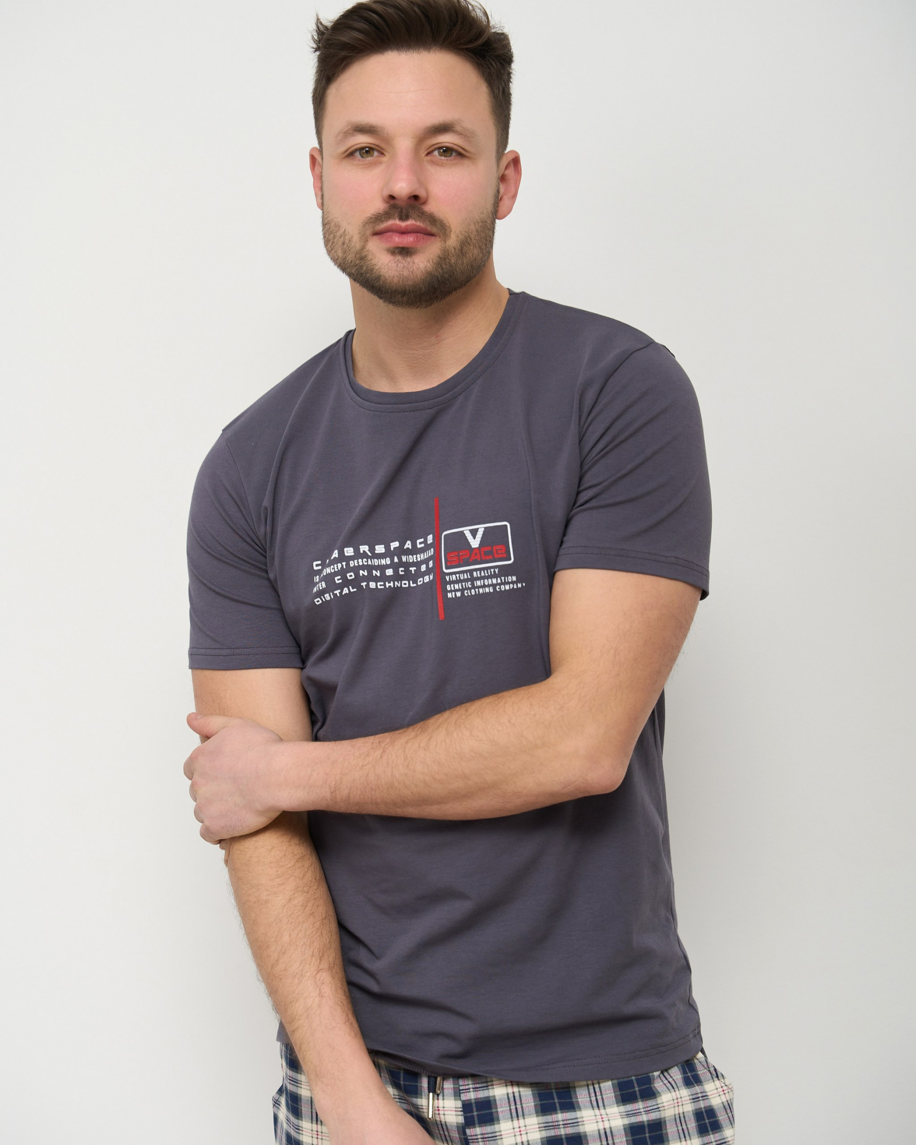 Чоловічий комплект з шортами у клітинку