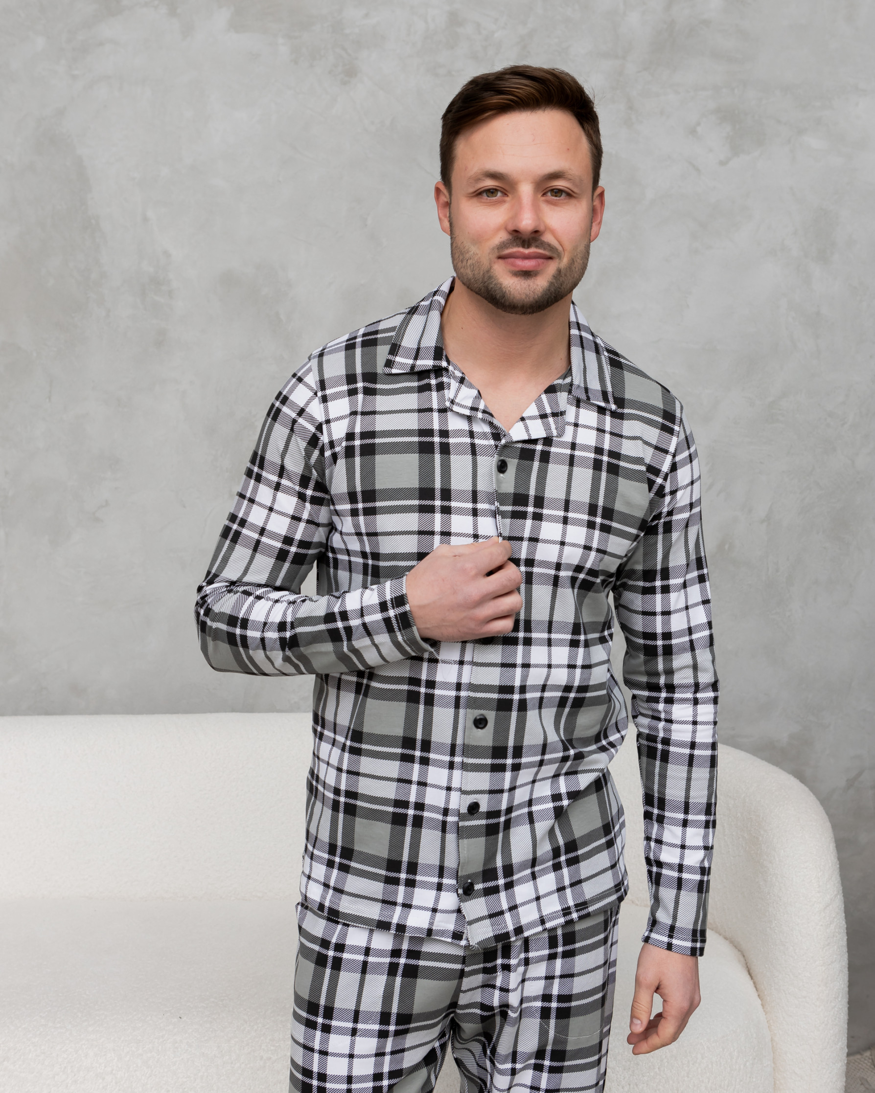 Мужской комплект на пуговицах - серый хаки в клетку 