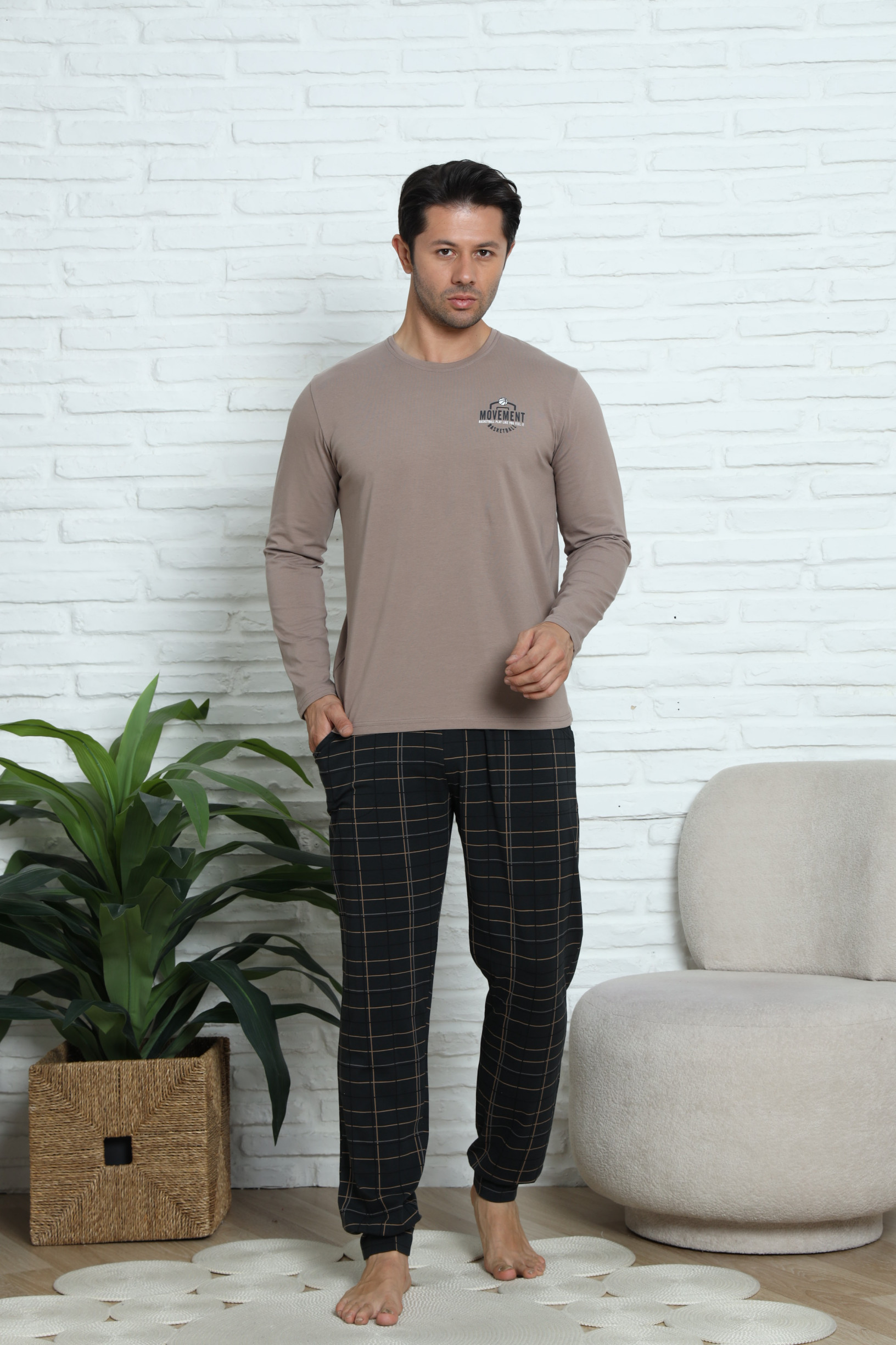 Мужской комплект со штанами в клетку - Movement