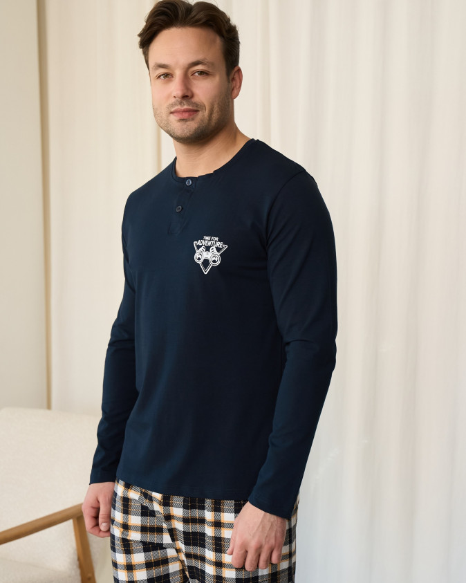 Чоловічий комплект 2 ґудзики на кофті - штани у клітинку