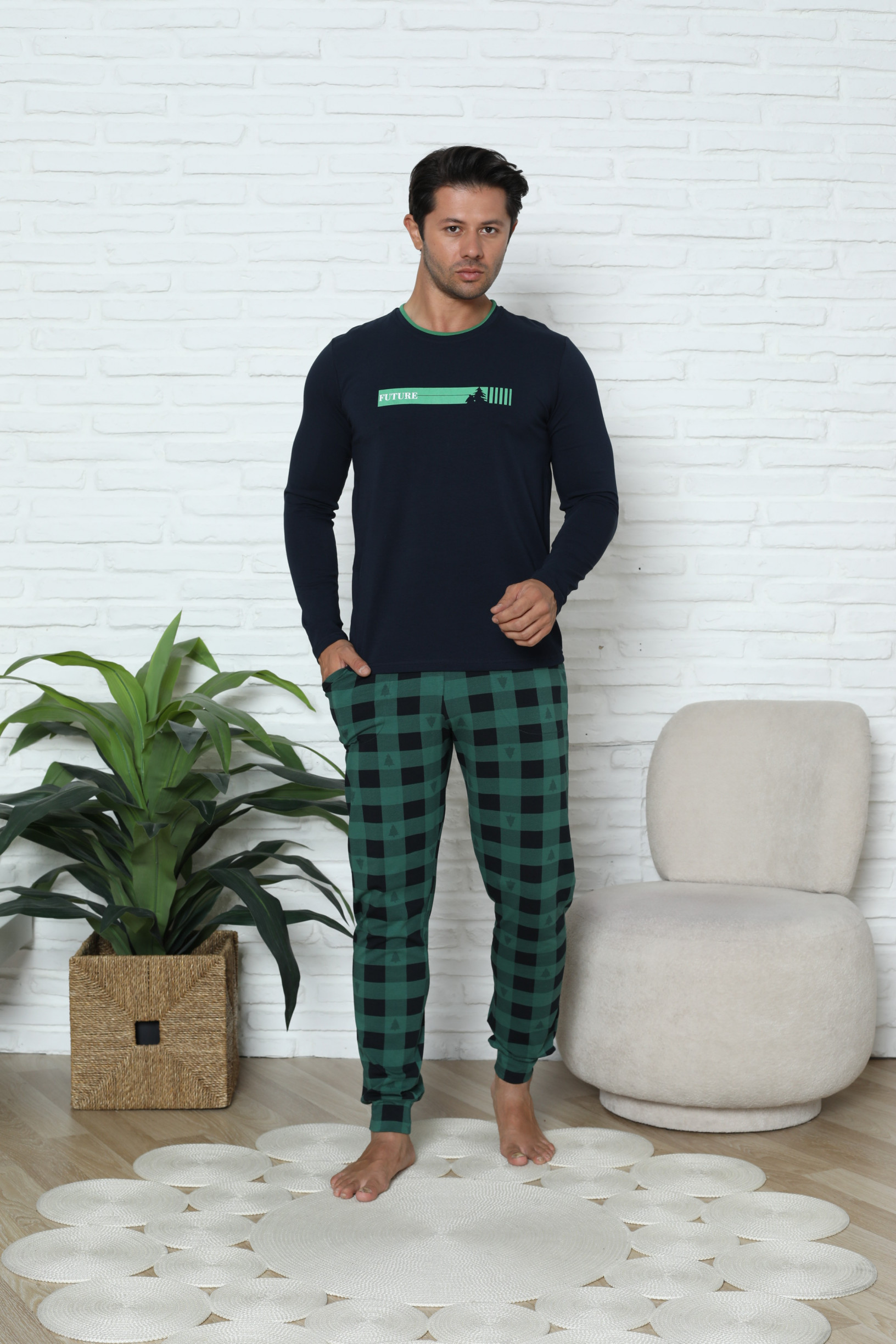Чоловічий комплект зі штанами у клітинку - Future