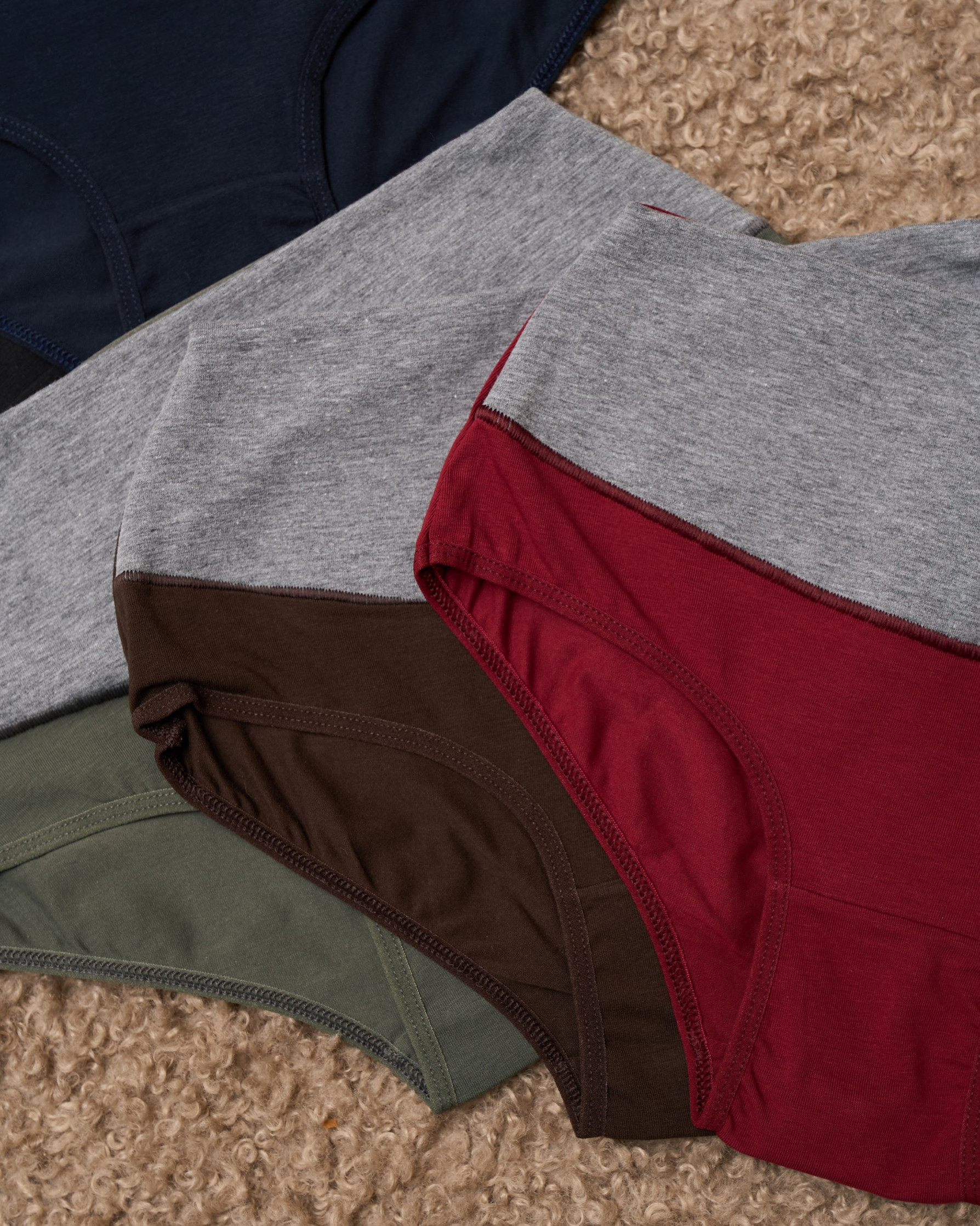 Жіночі трусики з широкою резинкою попереду - рубчик