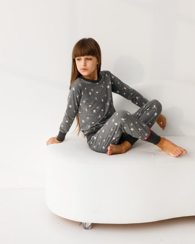 Сіра піжама на дівчинку - дрібний принт