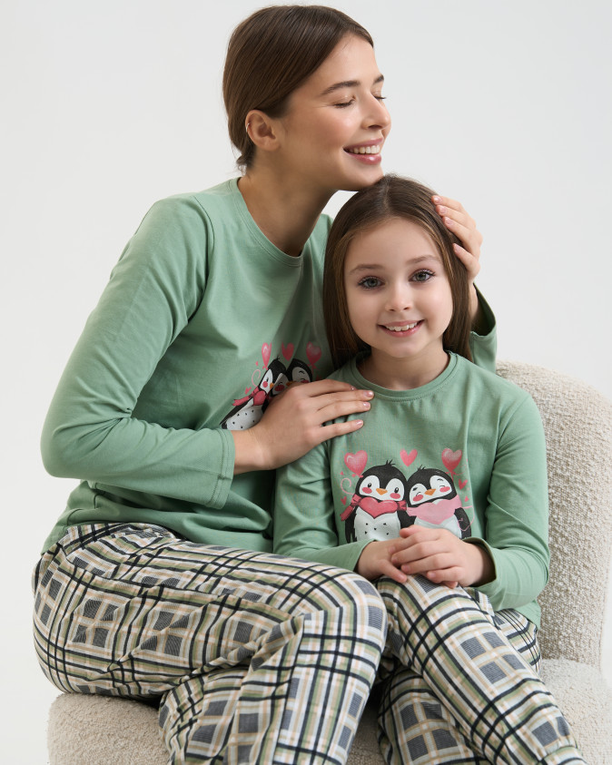Піжама на дівчинку-підлітка Пінгвіни - Family look мама/донька 