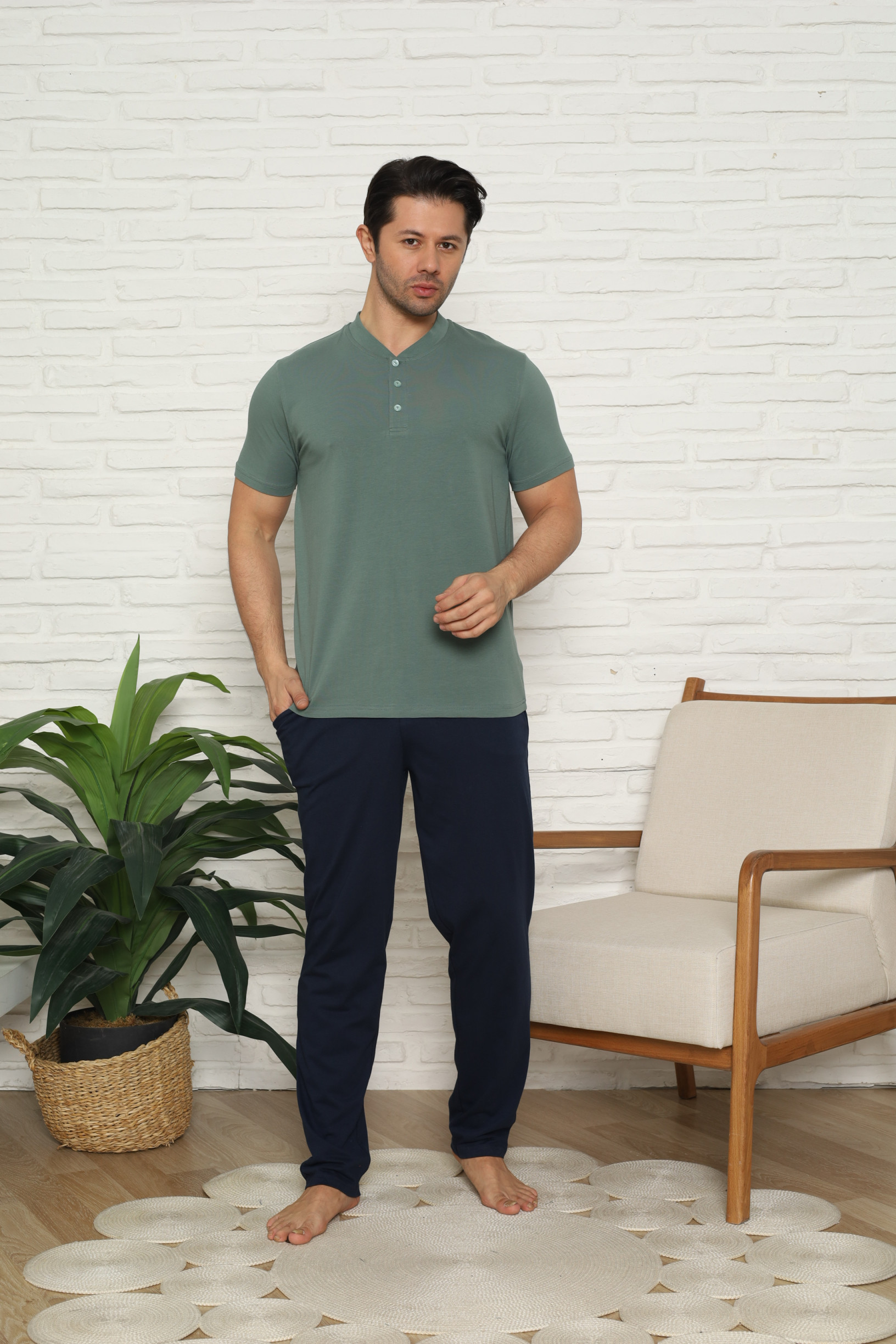 Чоловічий комплект зі штанами та футболкою Plus Size