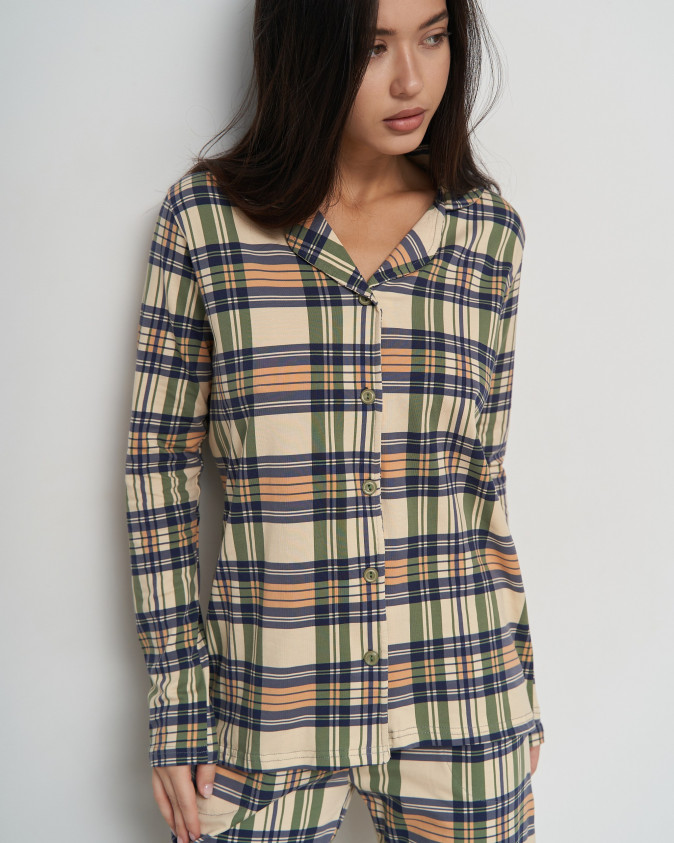 Женская пижама на пуговицах - в разноцветную клетку 