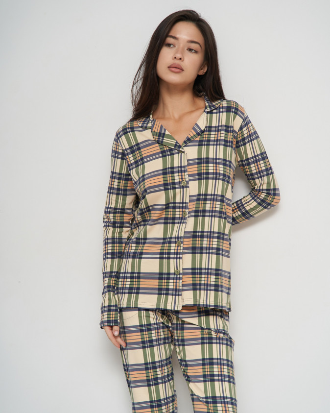 Женская пижама на пуговицах - в разноцветную клетку 