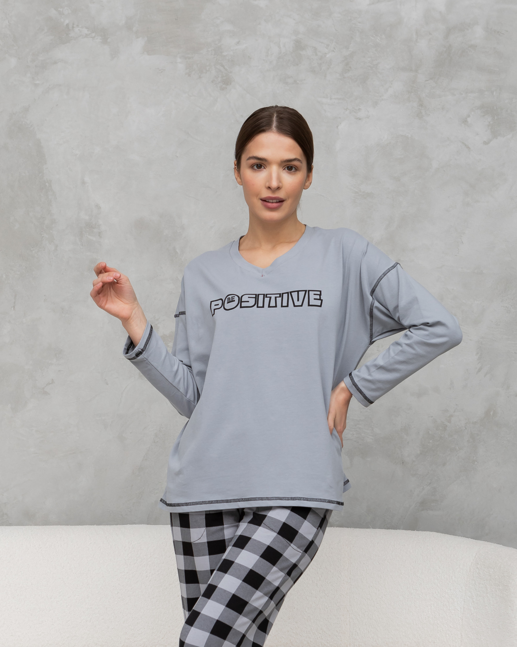 Жіноча піжама зі штанами сіра у клітинку - Позитив - Family look для пари