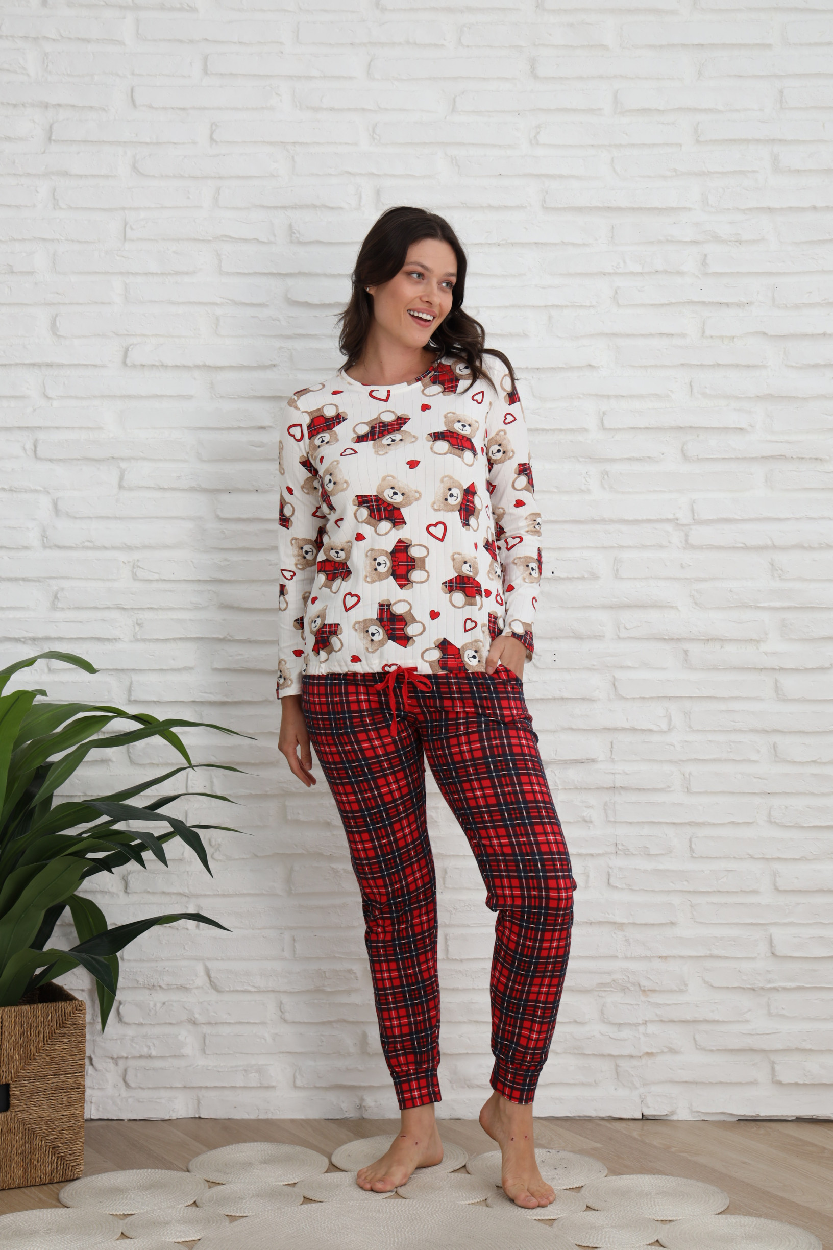 Жіночий комплект зі штанами Ведмедики - кофтинка в рубчик - Family look мама/донька 