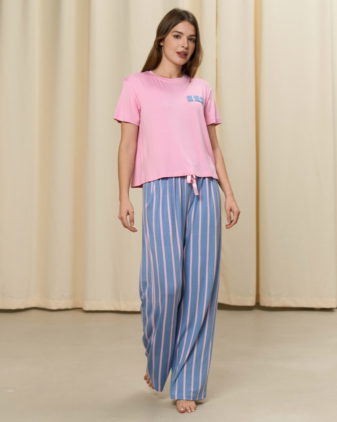 Комплект зі штанами у смужку і футболкою - Віскоза